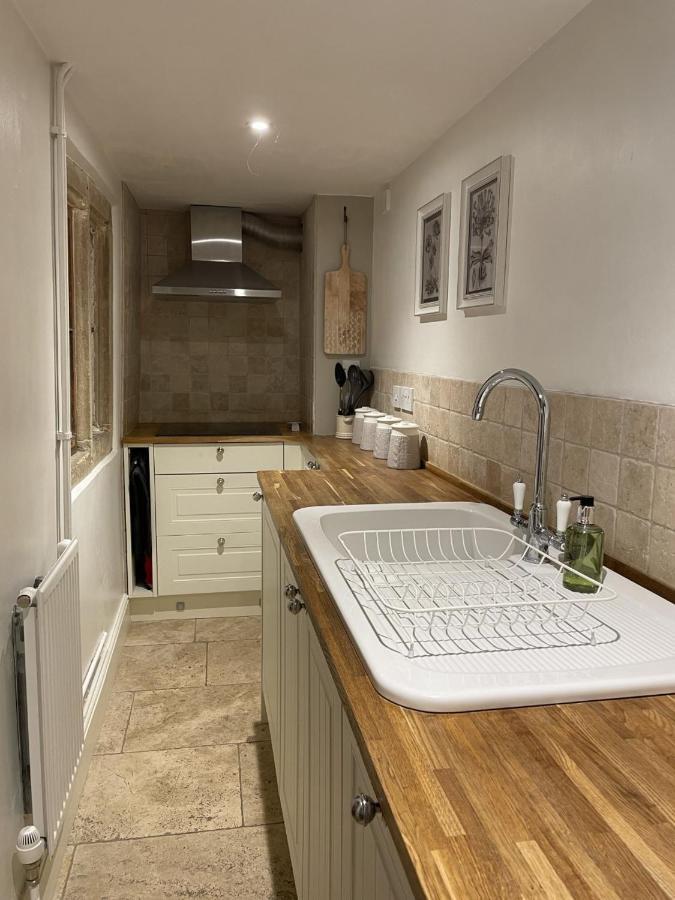 Hebe Cottage - Idyllic And Homely With Attention To Detail Atworth Екстер'єр фото