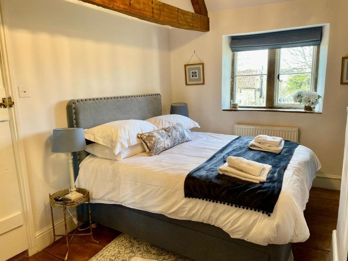 Hebe Cottage - Idyllic And Homely With Attention To Detail Atworth Екстер'єр фото