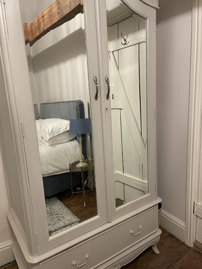 Hebe Cottage - Idyllic And Homely With Attention To Detail Atworth Екстер'єр фото
