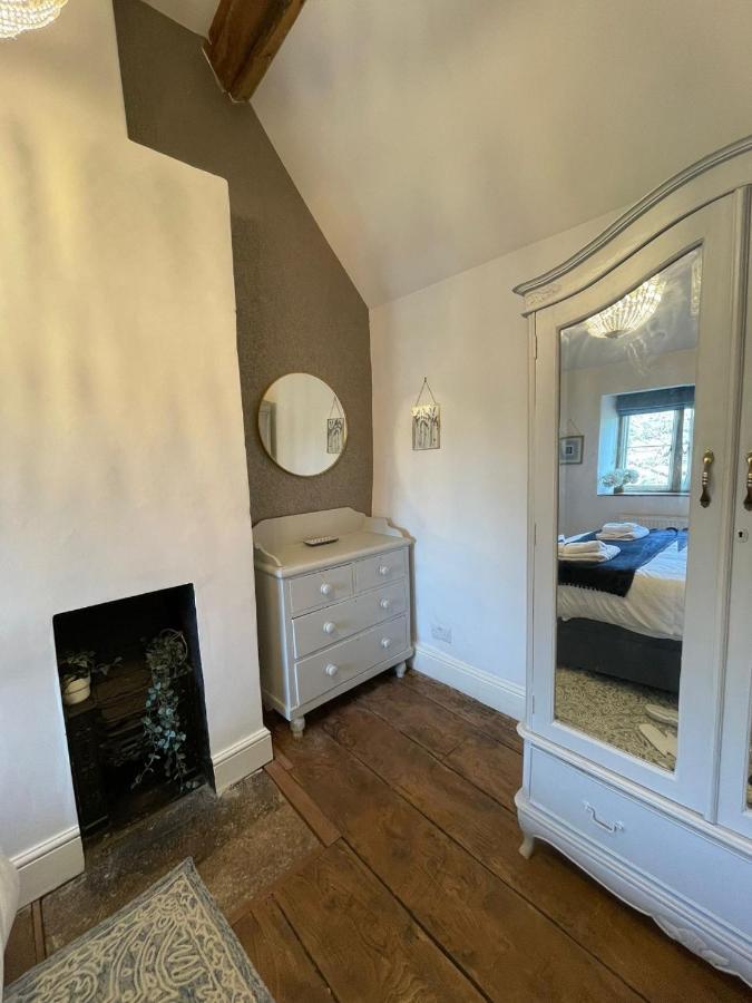 Hebe Cottage - Idyllic And Homely With Attention To Detail Atworth Екстер'єр фото