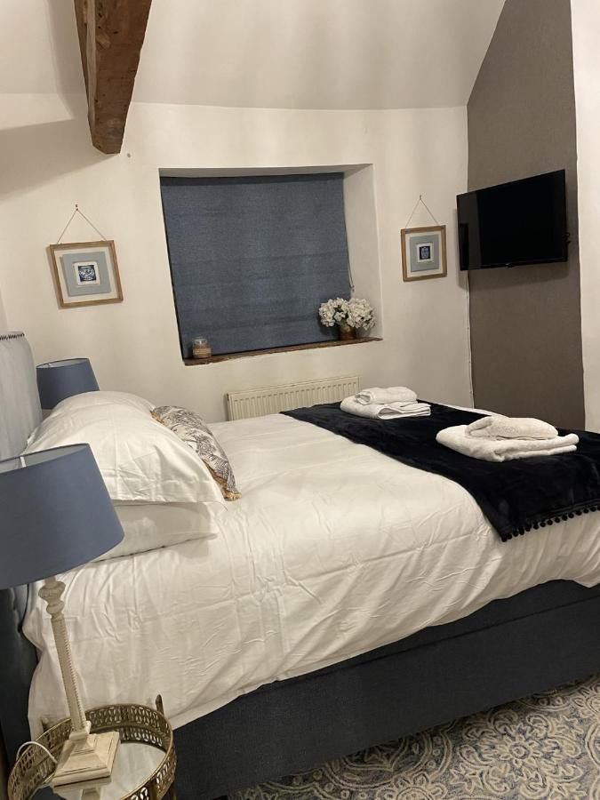 Hebe Cottage - Idyllic And Homely With Attention To Detail Atworth Екстер'єр фото